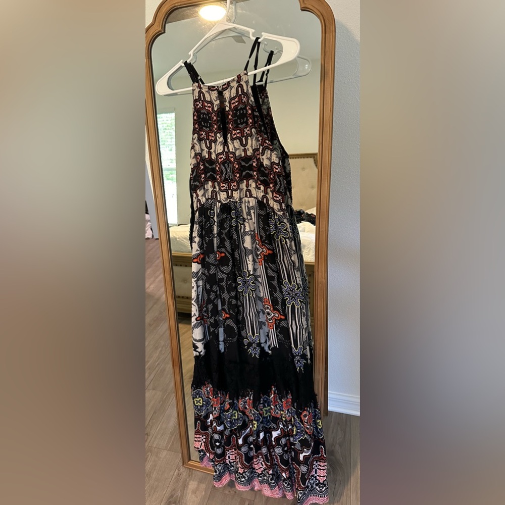 Dress - Picture 5 of 7
